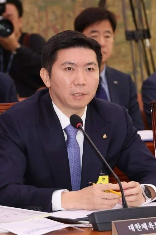 유승민 대한체육회장 프로필 및 최근 의혹 총정리! 나이, 고향, 학력, 탁구 경력, 수상내역부터 경찰 출석 및 축구 혁신위 합류 배경까지 심층 진단