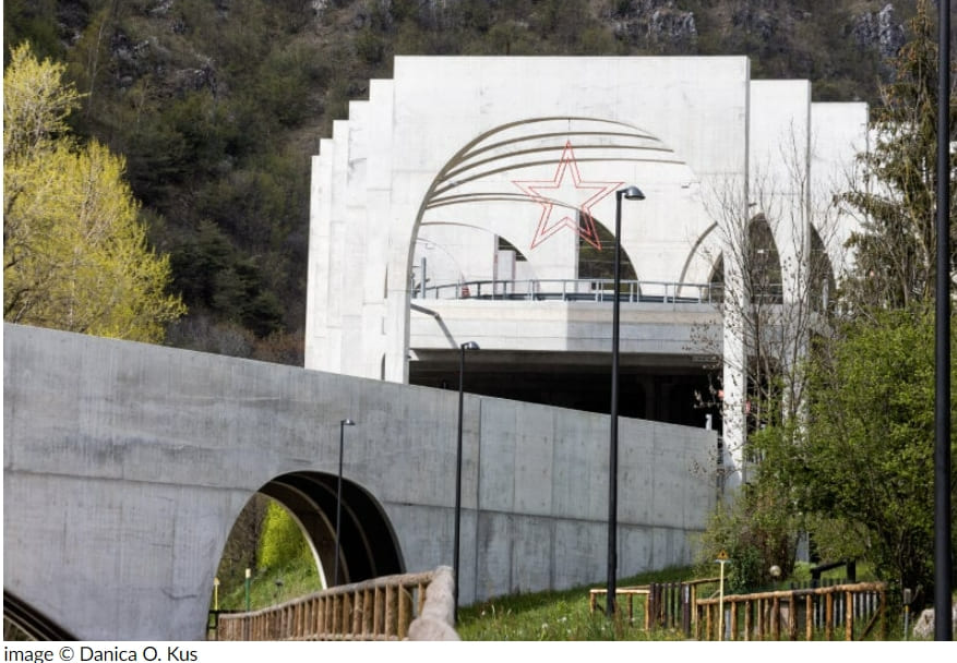 고전주의와 합리주의의 콜라보 건축: 새로운 산 펠레그리노 플래그십 팩토리