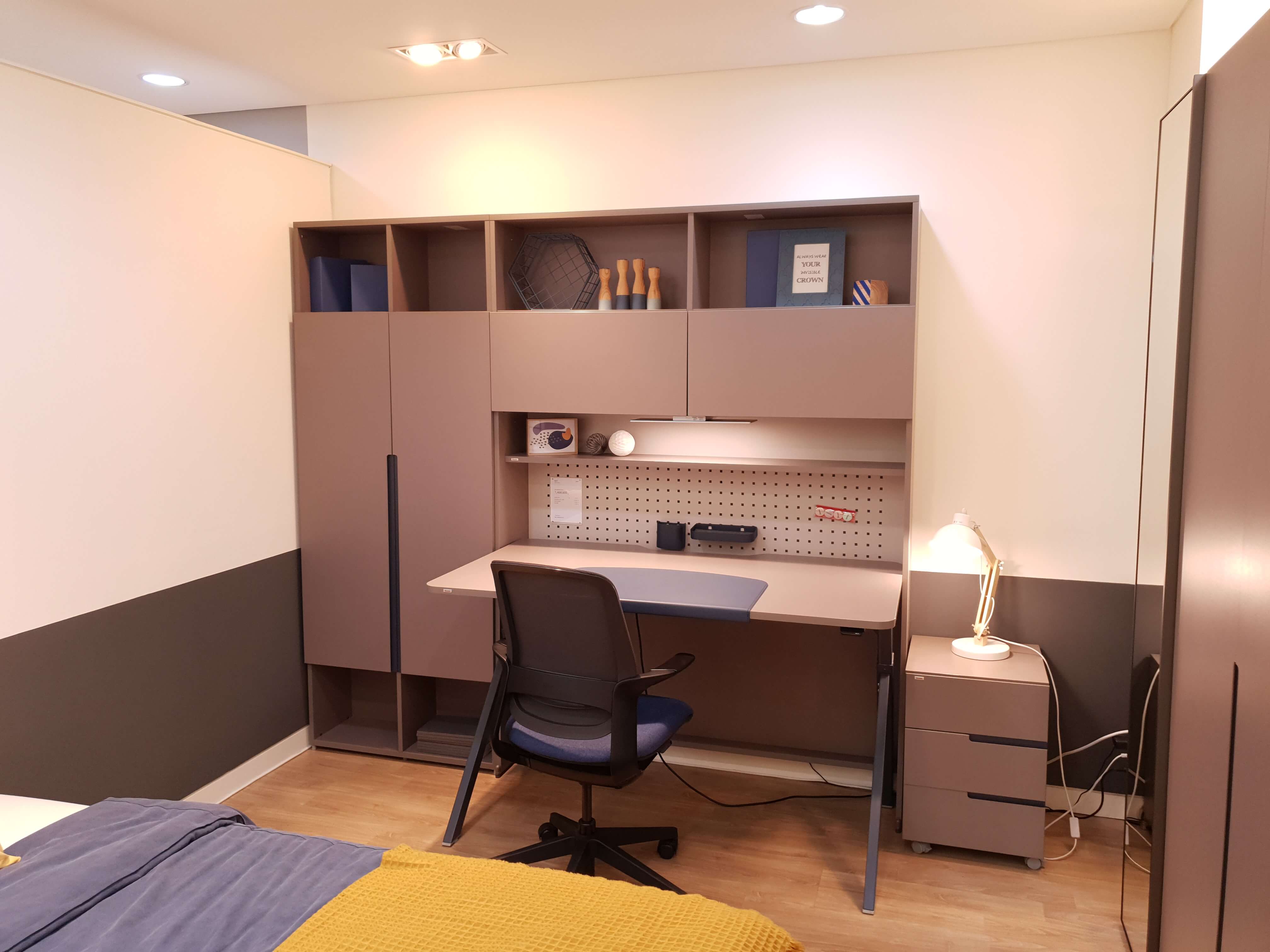 일룸-로이책상-사진-1400-길이