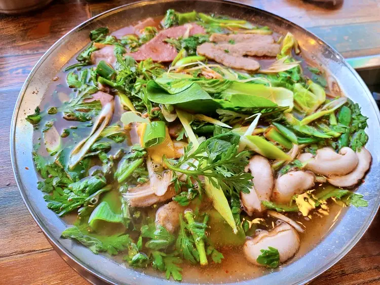 맛있는녀석들 제386회 미나리 들어가 시원한 소세지 베이컨 햄 폭탄 부대찌개 맛있는 식당 파주 맛집 추천 소개