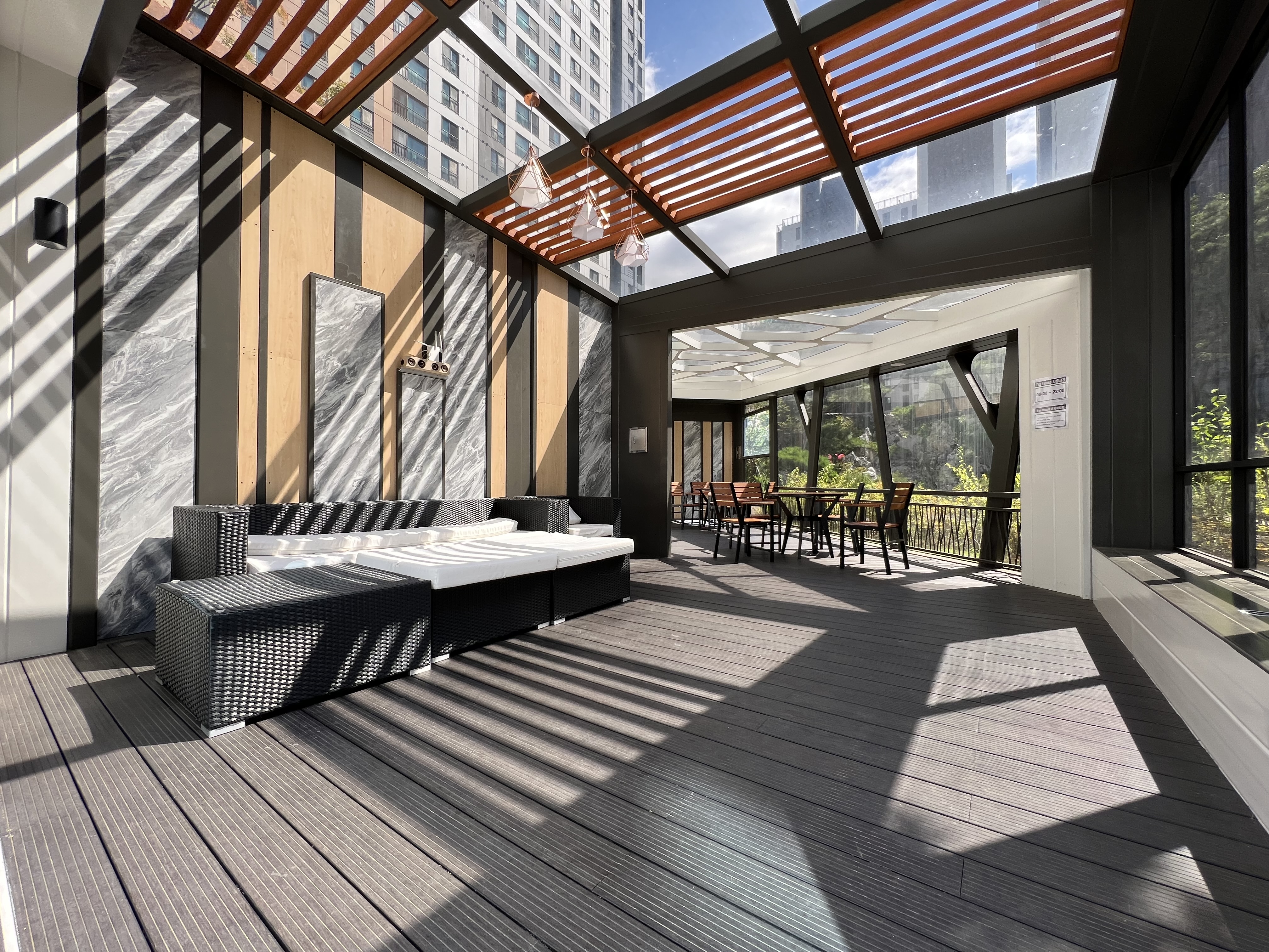 티 하우스 내부