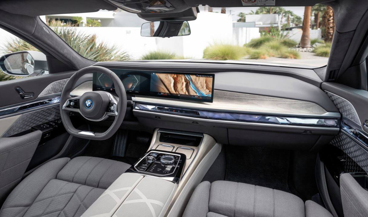 bmw-i7-내부