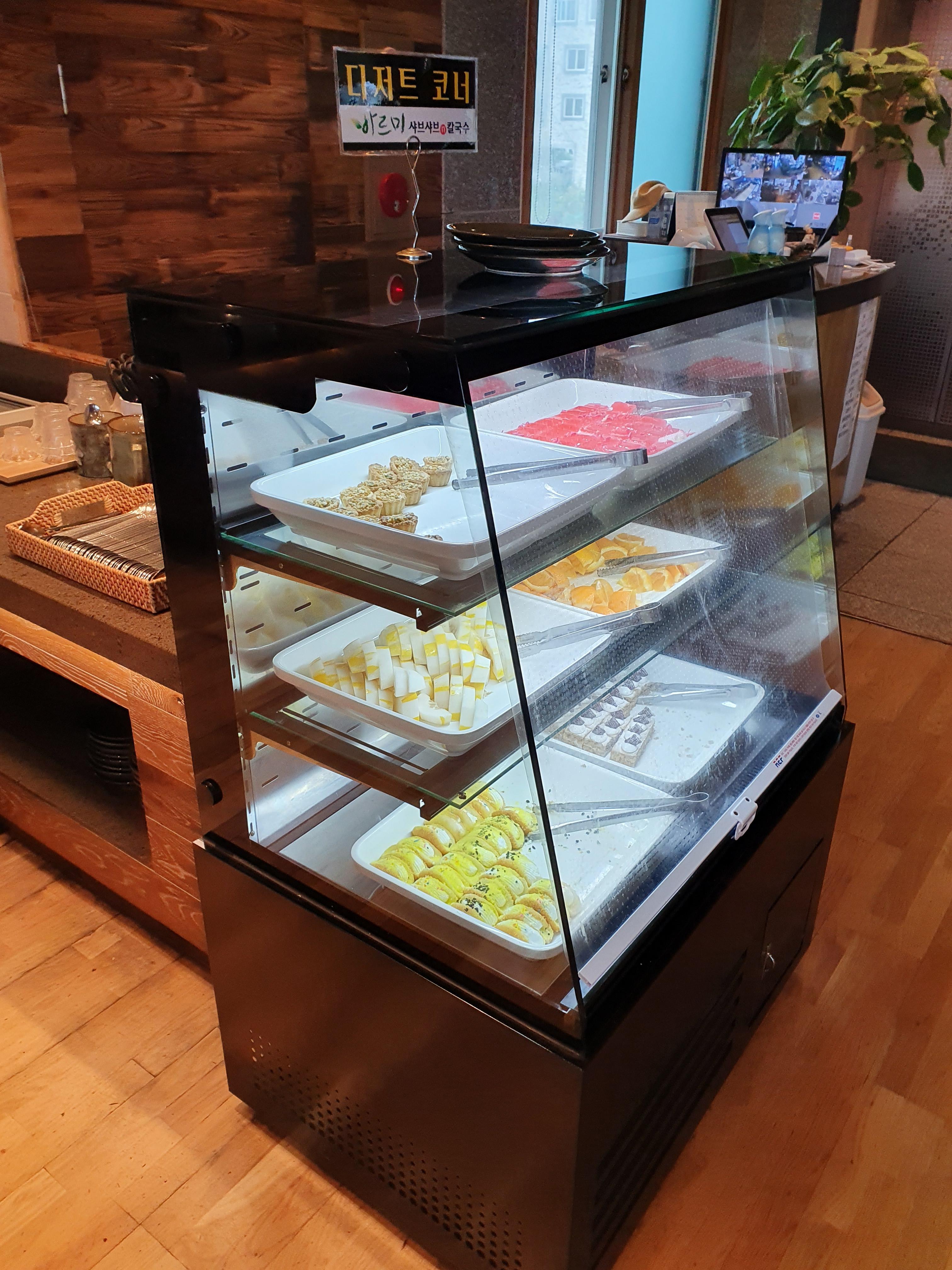 관저동 바르미샤브샤브 샐러드바 디저트 사진