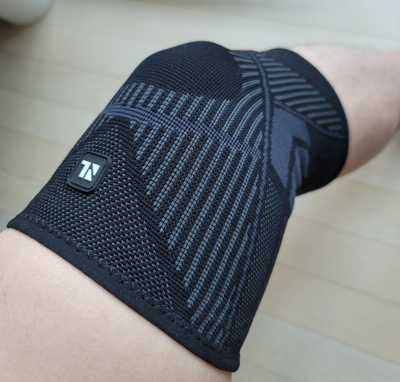 노멀라이프 무릎보호대(M) 실제 착용 사진