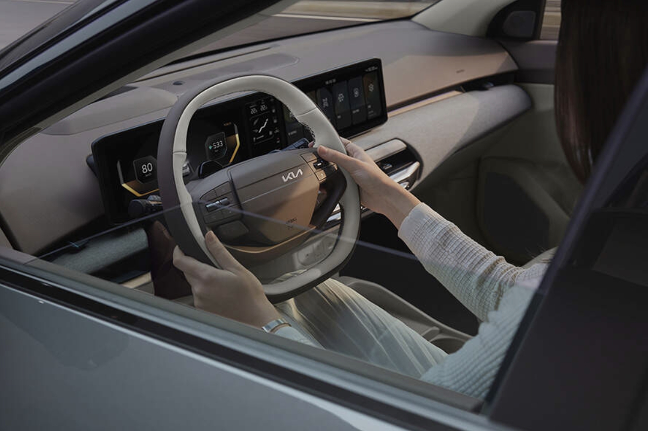 2025 기아자동차 EV4 관련 사진