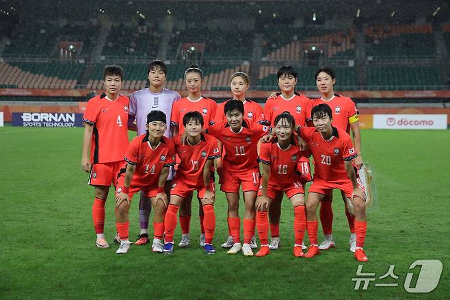 여자 축구 일본에 패배