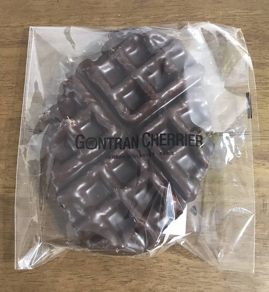 곤트란쉐리에 초코크로플 포장