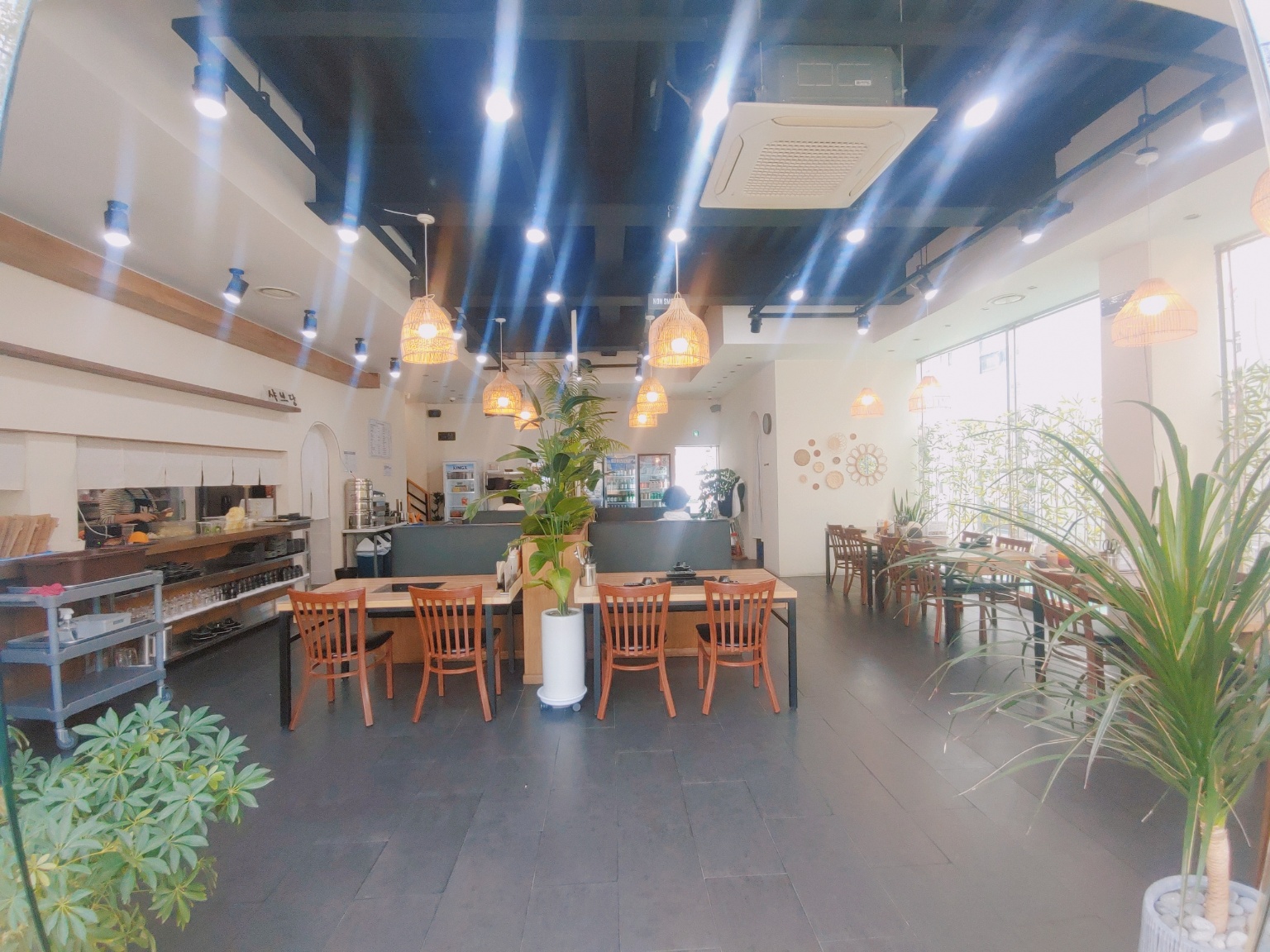 샤브당 1층 내부