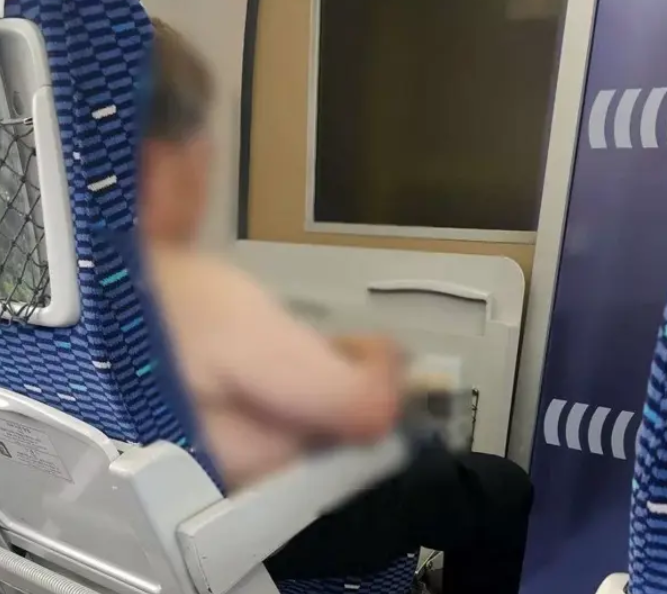 KTX에서 벌어진 상탈 논란, 공공장소 예절 어디로 간 것일까?