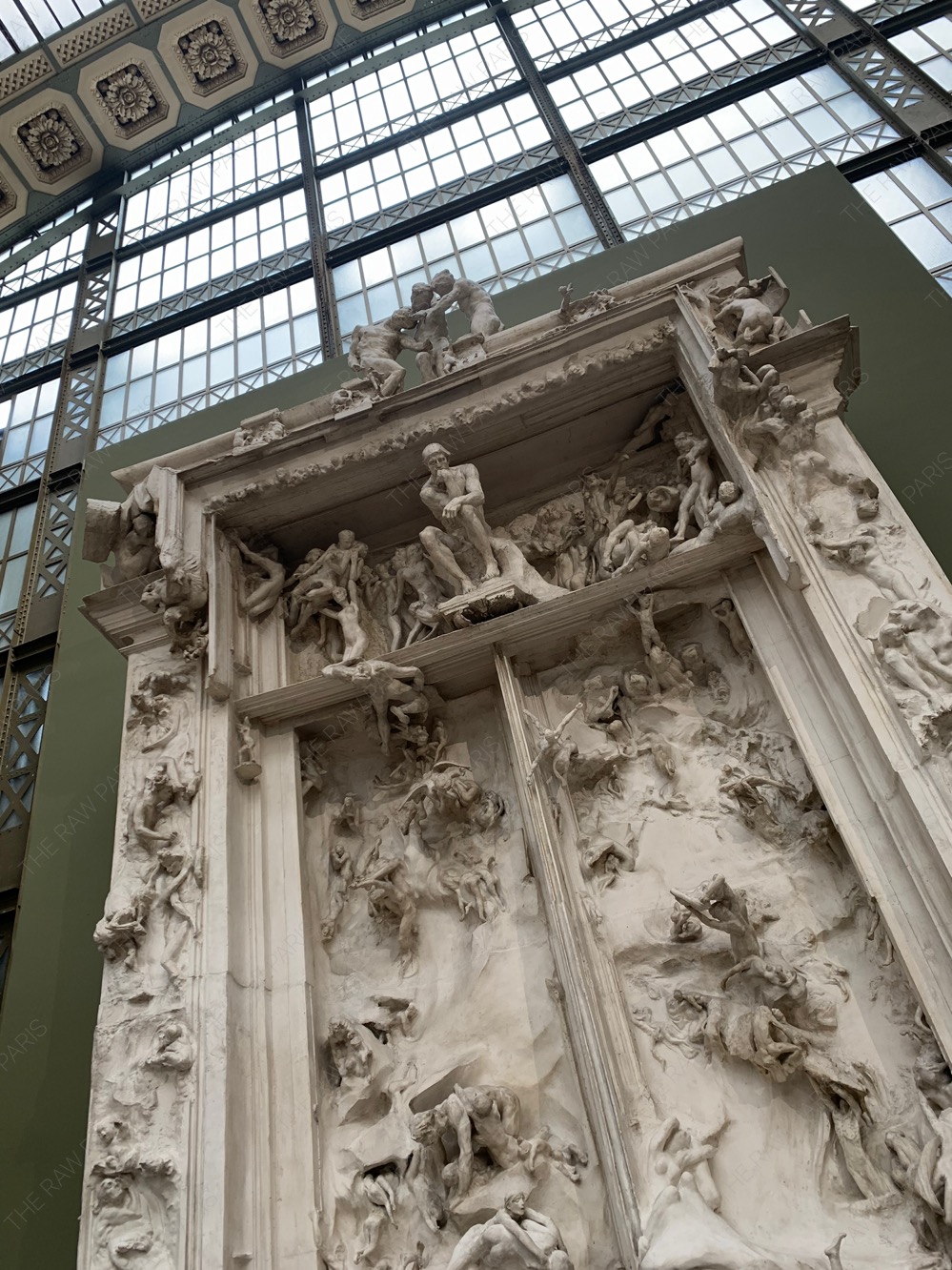Paris Musée d’Orsay 오르세 미술관 내 오귀스트 로댕의 대표작 ‘지옥의 문’, 단테의 신곡 ‘지옥편’을 인간의 고통과 욕망을 표현한 작품