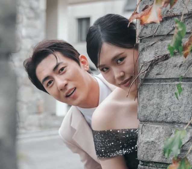 김원훈 결혼과 엄지윤의 '전참시' 폭로, '장기연애' 콘텐츠의 성공 비결과 현실 부부의 반응 분석