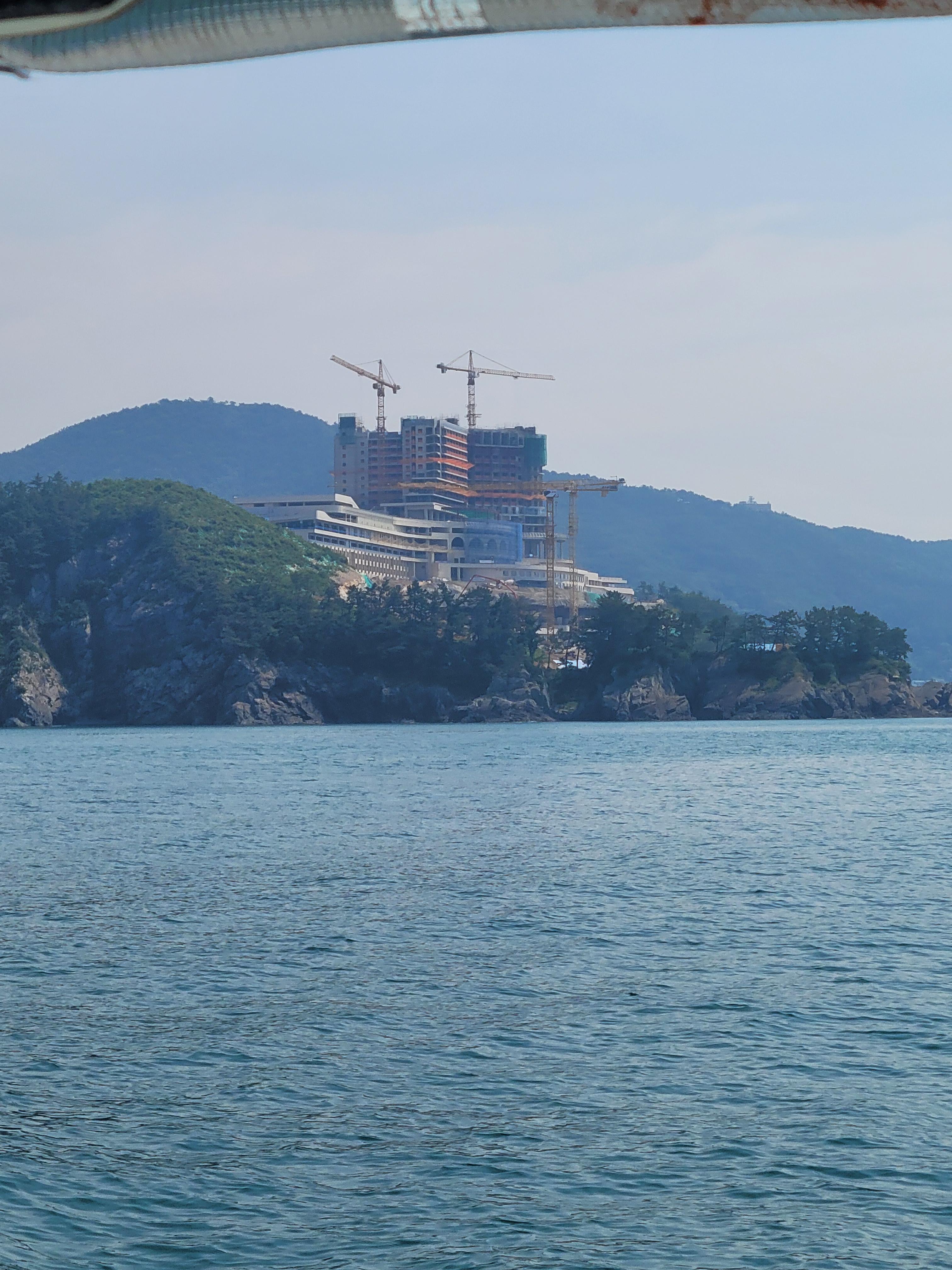 건설중인 솔비치남해