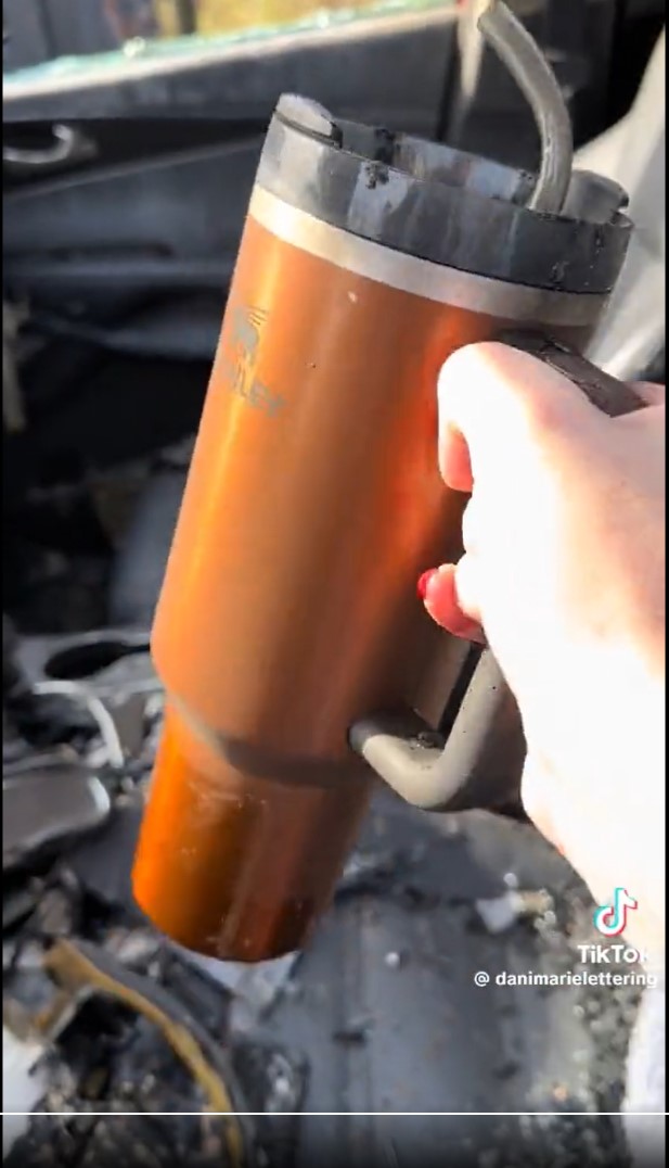 스탠리 텀블러 화재2