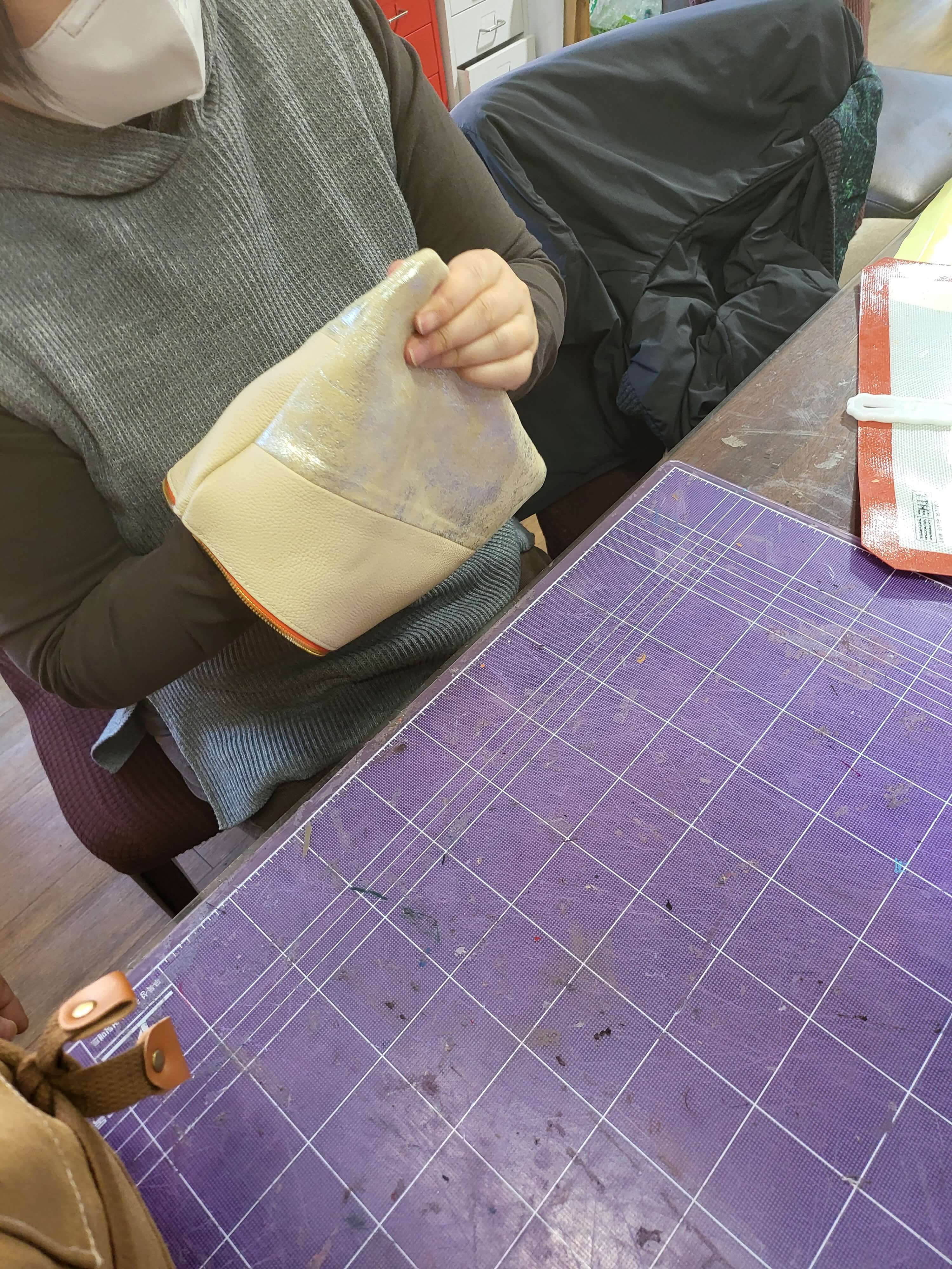 모서리 밀어내기
