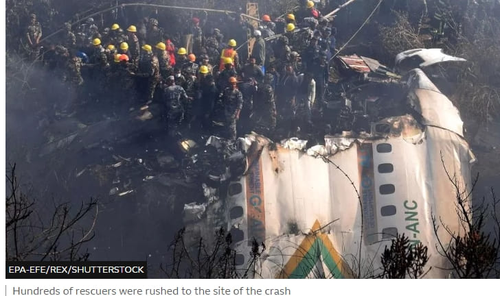 네팔, 수십 년 만에 최악의 항공 참사...72명 전원 사망...한국인도 2명 포함 VIDEO:Plane carrying 72 people crashes in Nepal