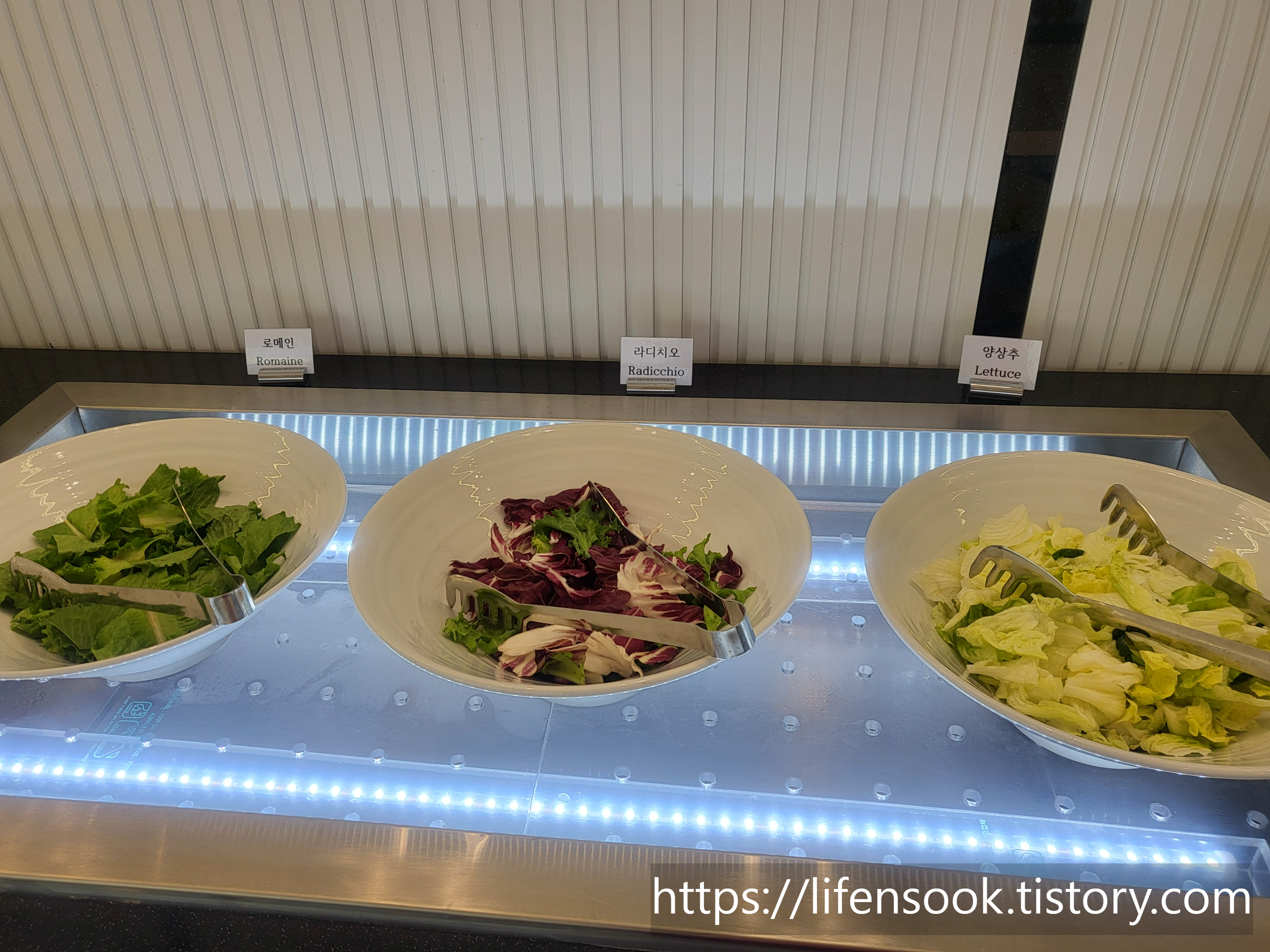 웨이브엠 호텔 웨스트 디너 뷔페 음식 2