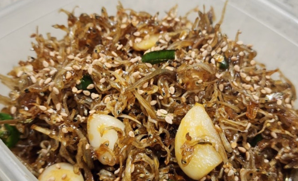 멸치 마늘 볶음