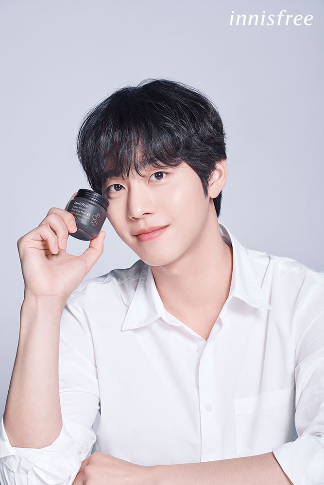 안효섭 화보4