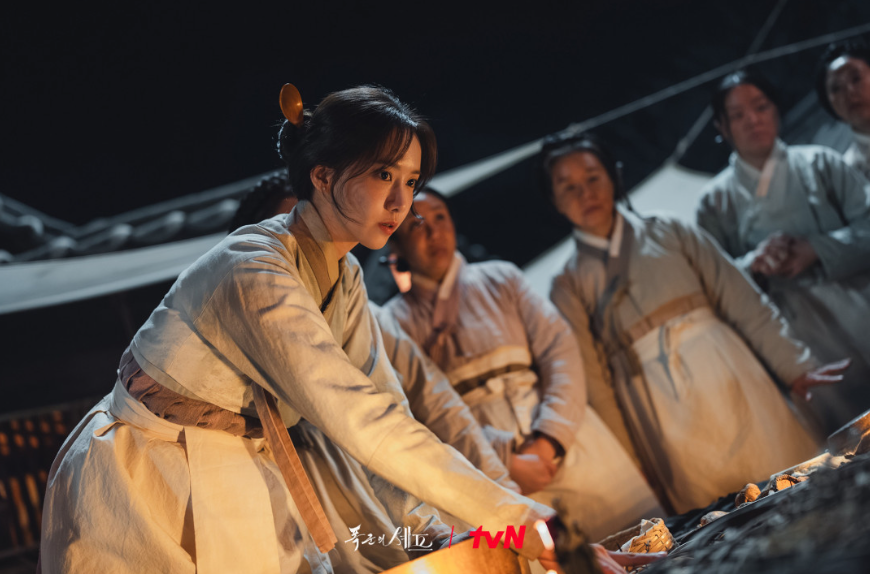 식사를 준비하는 임윤아 배우님 (사진 출처:tvN)