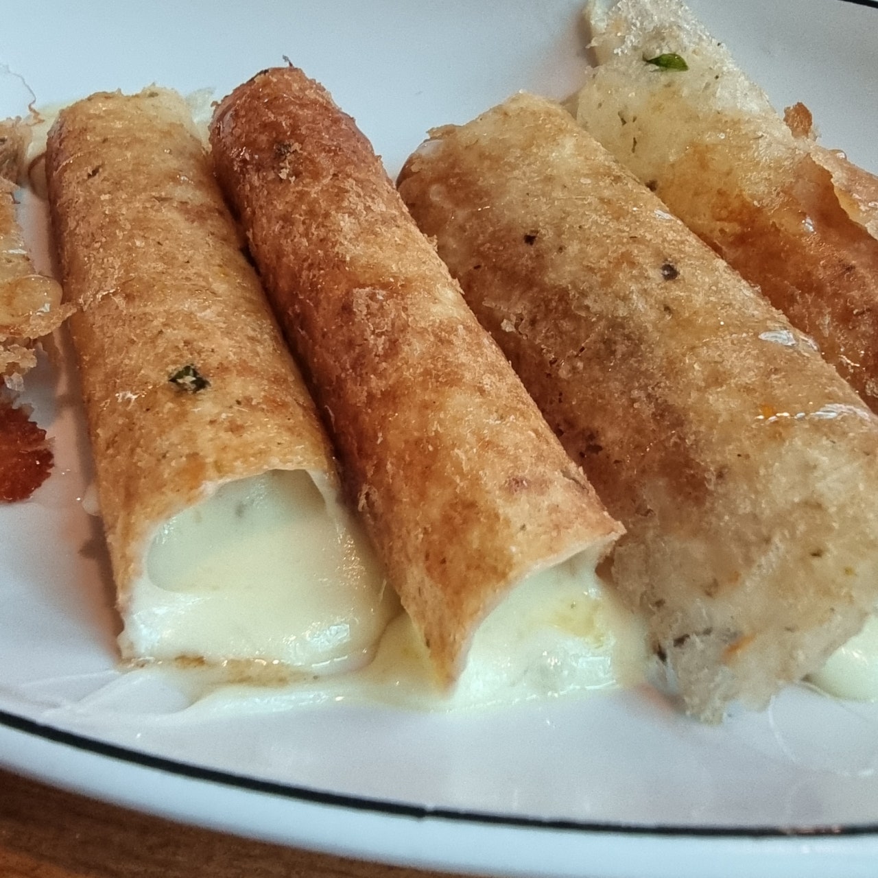 치즈 누릉지
치즈누릉지롤
치즈 누릉지롤
