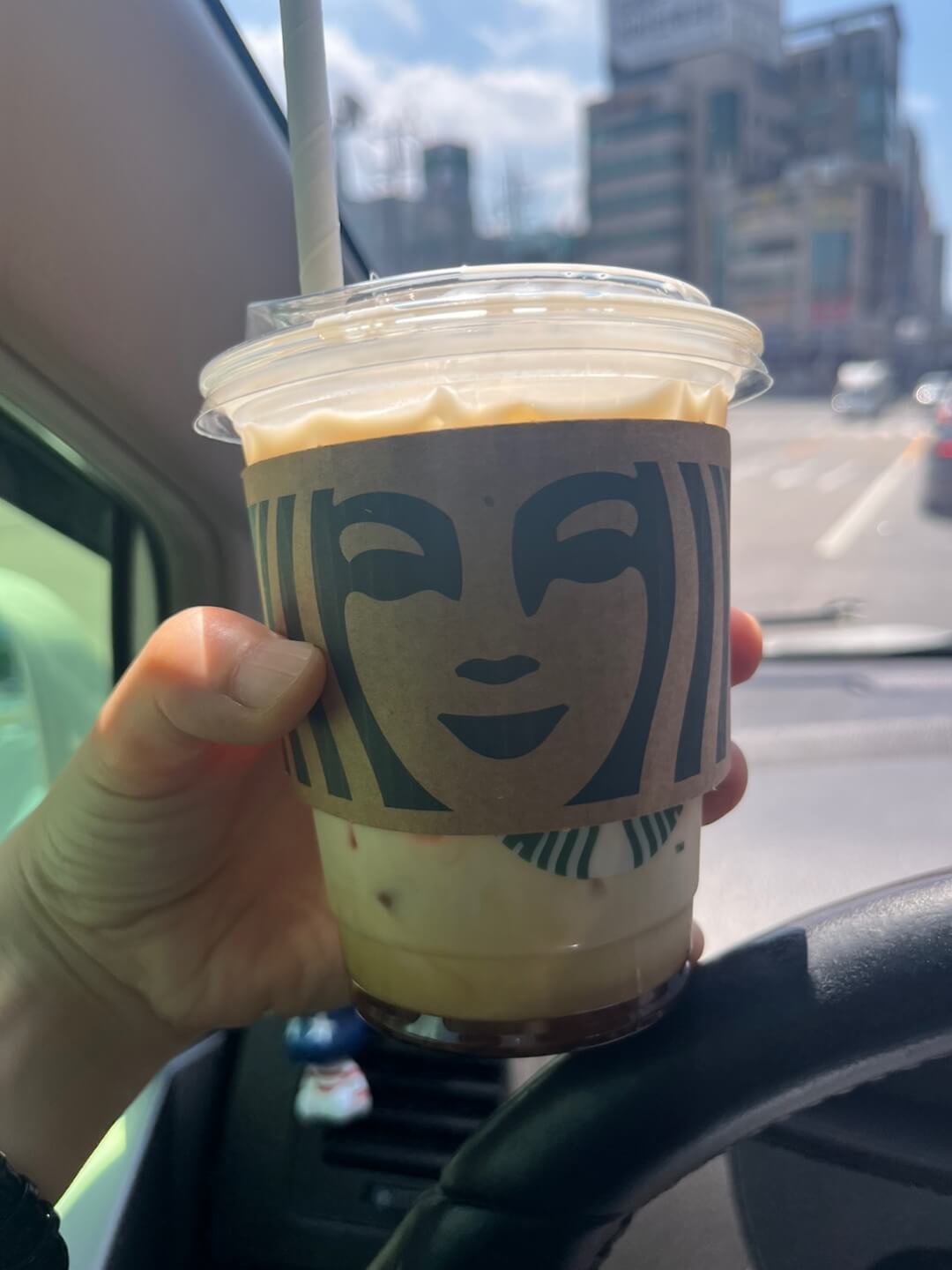 스타벅스 커피 기업 소개와 주가 변동 및 전망