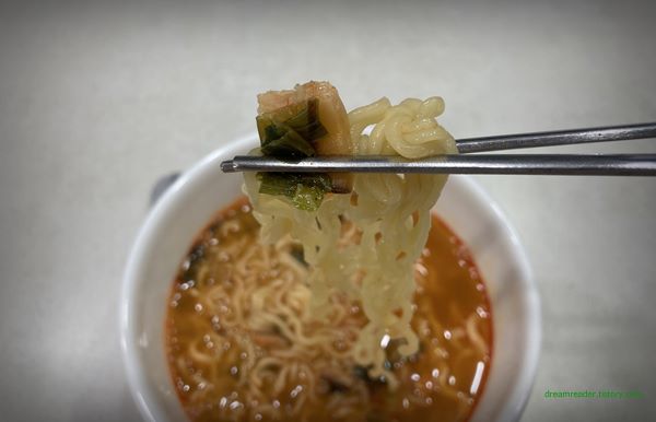 풀무원 홍면 라면 2023년 1~4월 조리 후 면