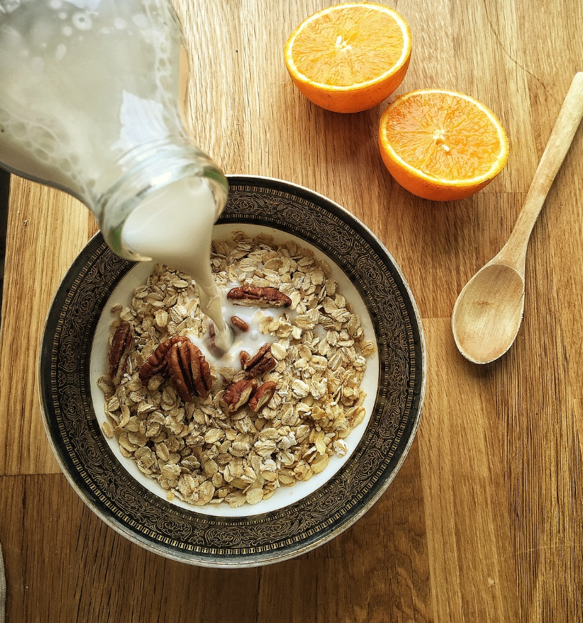 아침 루틴: 나를 깨우는 시간 오트밀