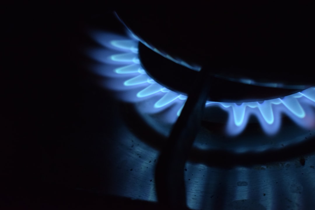 Gas