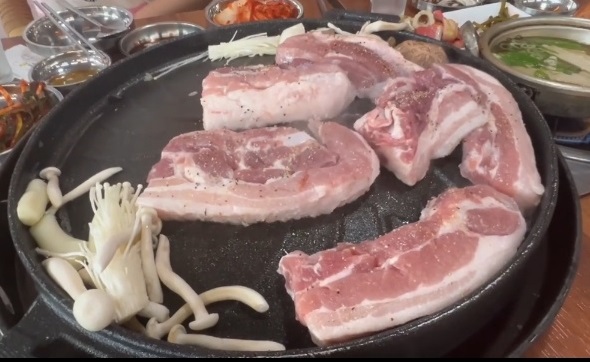 1인분-5천원-5000원-삼겹살-권반장명품한돈