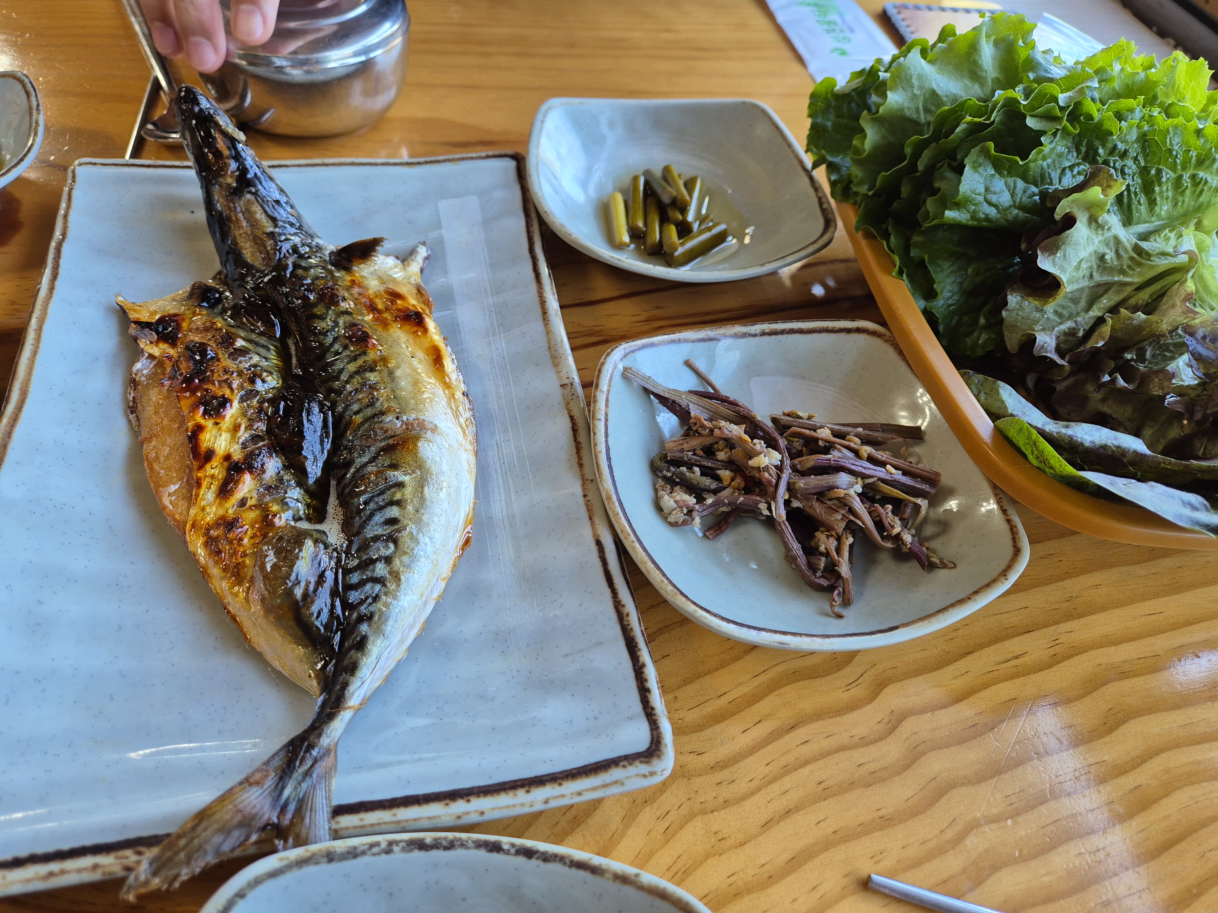 파주 마장호수 제육 쌈밥 맛집 <출렁다리 쌈밥 & 매운 갈비찜>