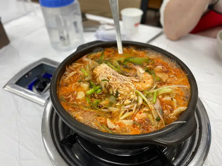 백반기행 177회 윤소이 편 새우탕 메기매운탕 메기탕 합천 맛집 소개