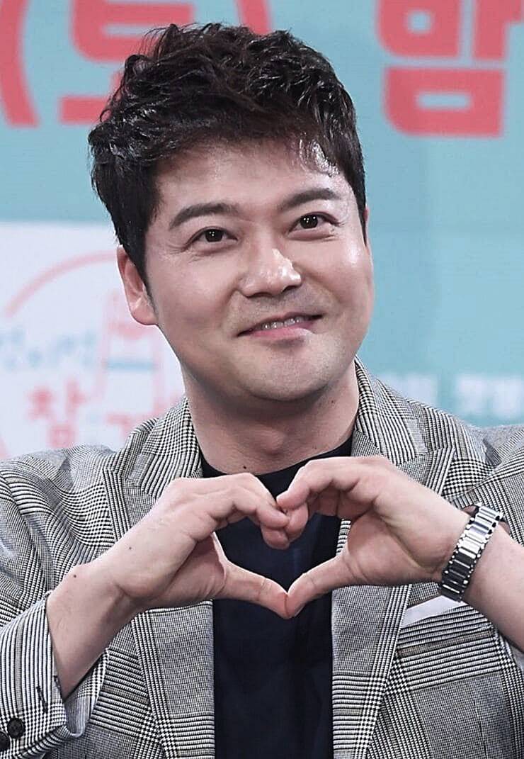 방송인-전현무