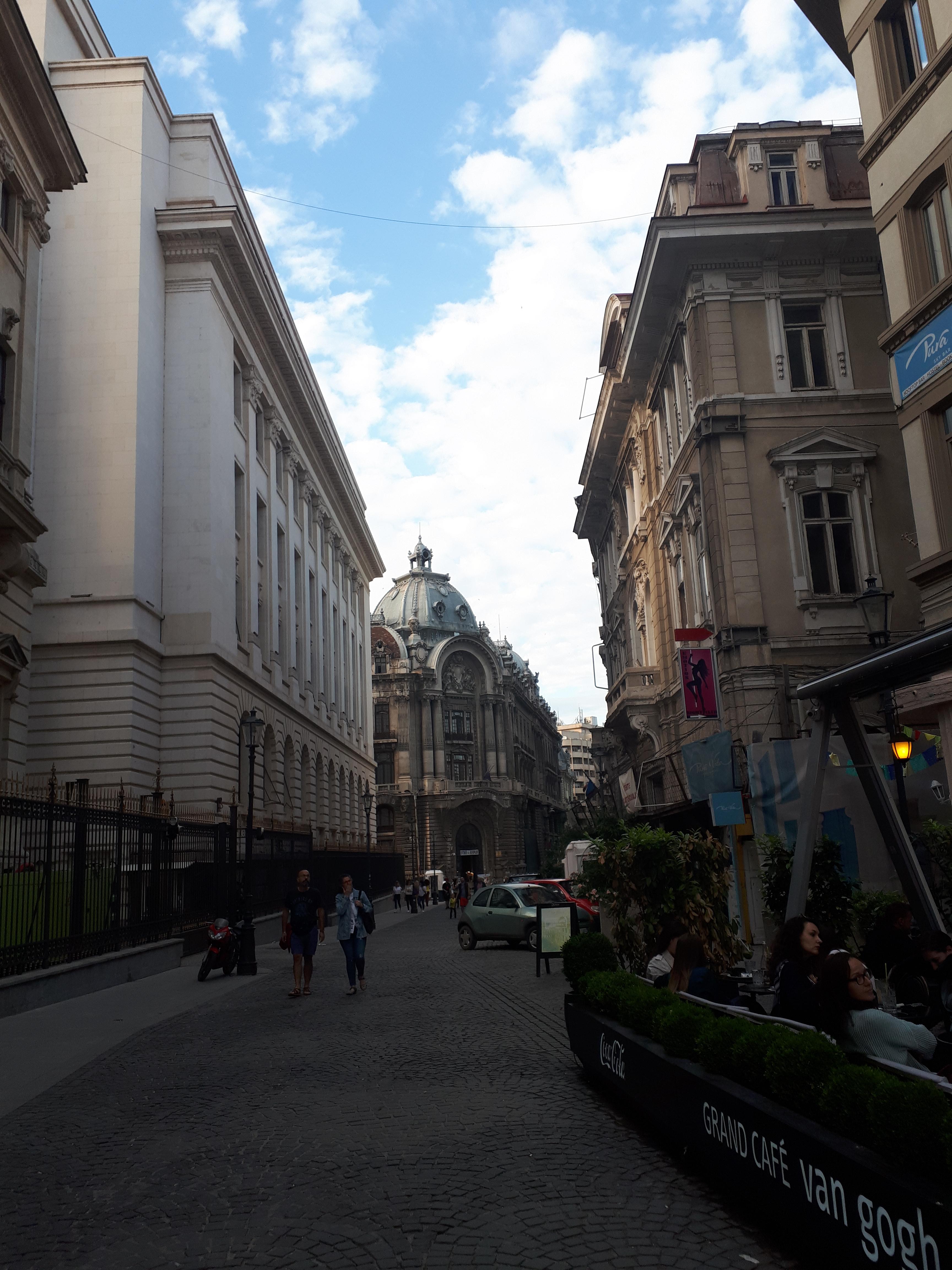 루마니아 부쿠레슈티 청명한 하늘