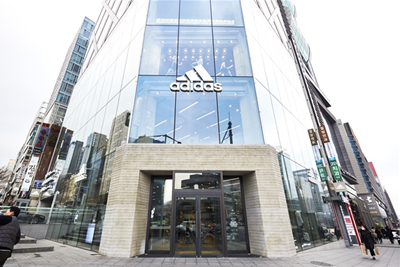 아디다스 사진