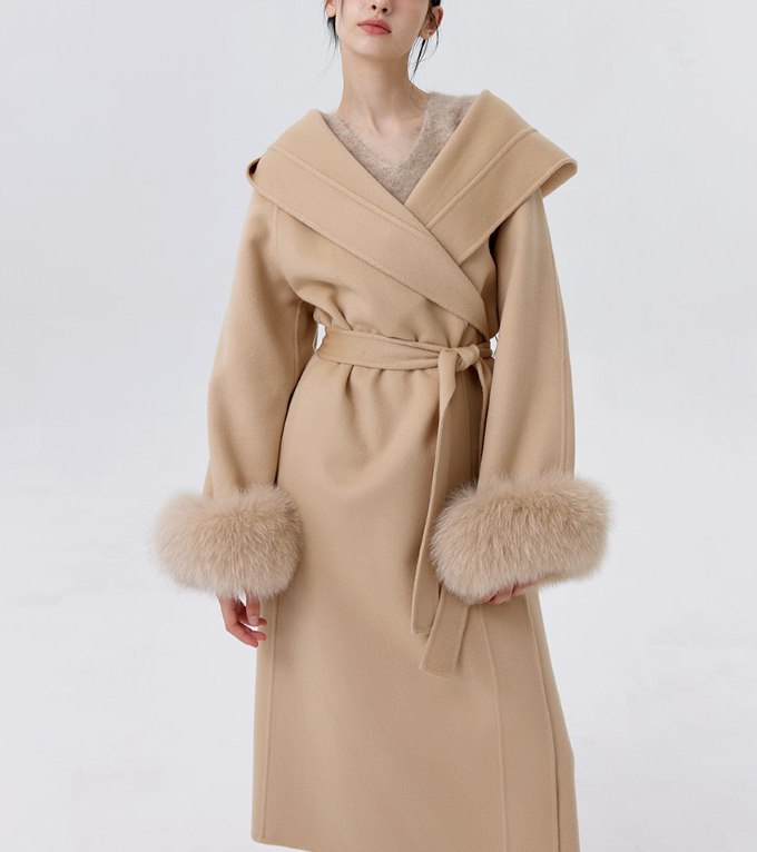 친밀한 리플리 (74회) 이시아 옷 코트~ 차정원 하우스오브씨에이치에이 HAUS OF CHA 베이지 퍼소매 후드 코트