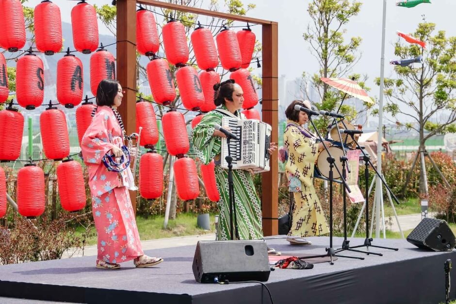 2025년 제18회 부산항축제&amp;#44; 항구의 열기를 느끼다!