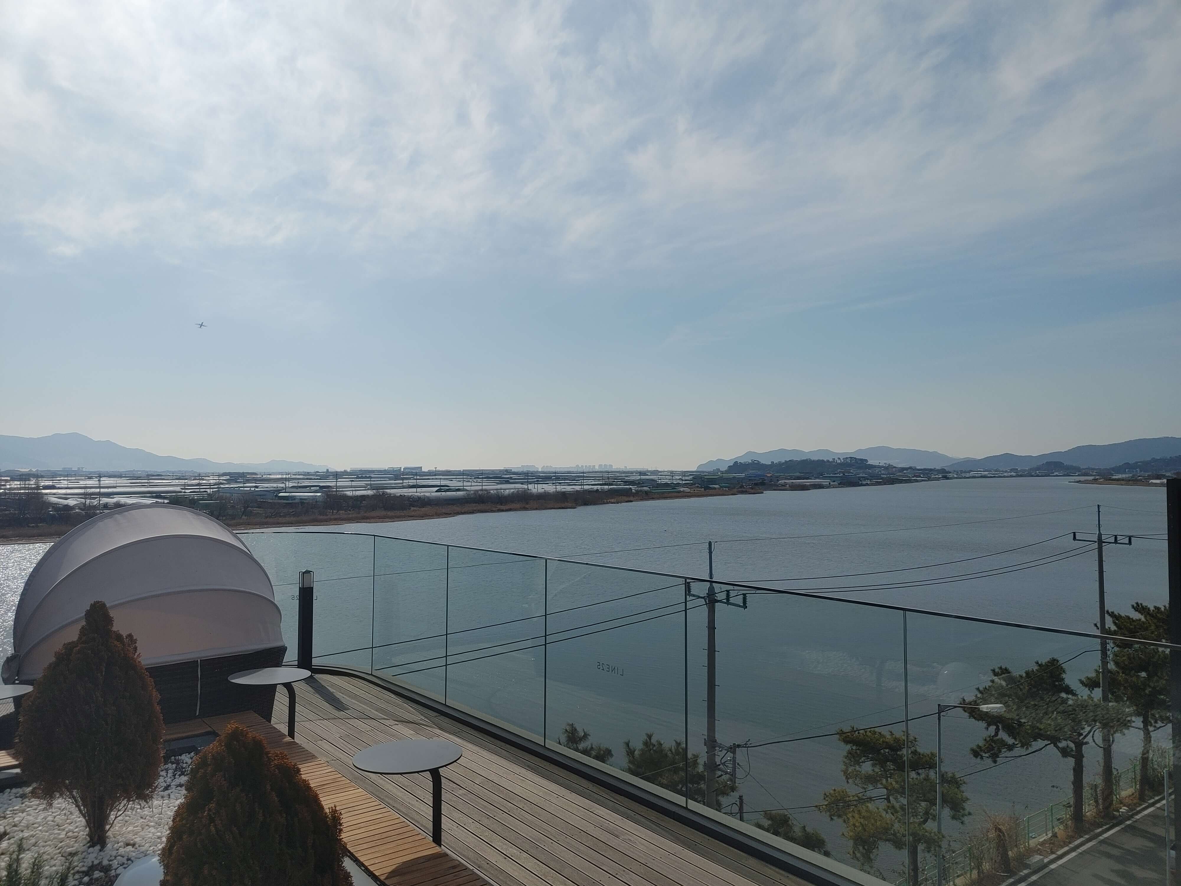김해_강변뷰카페_라인25_루프탑