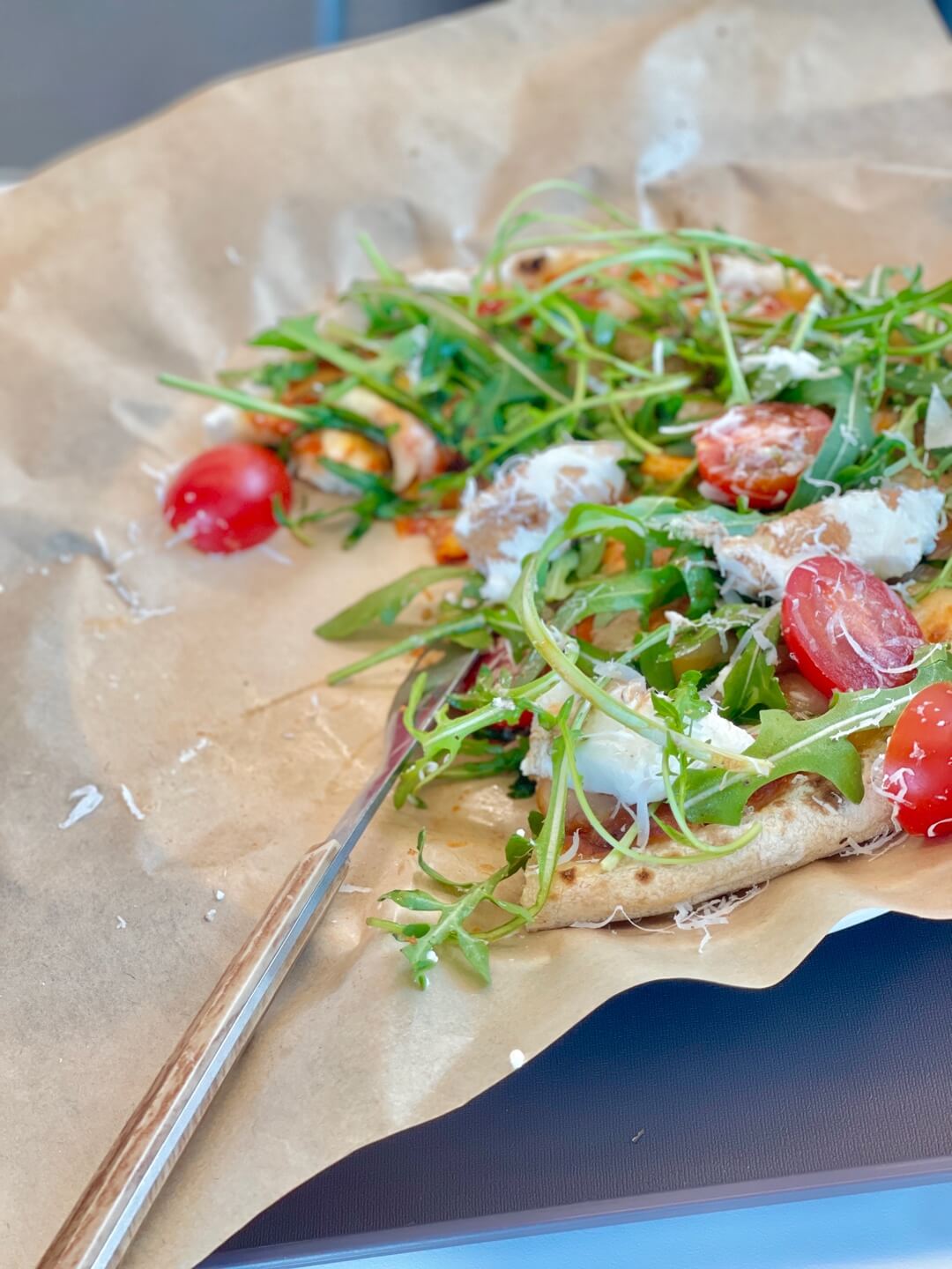 겉은 살짝 바삭하고 속은 쫄깃해서 식감까지 완벽.