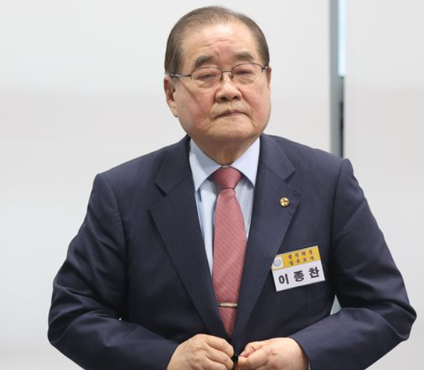 이종찬 광복회장 군 개혁 강조