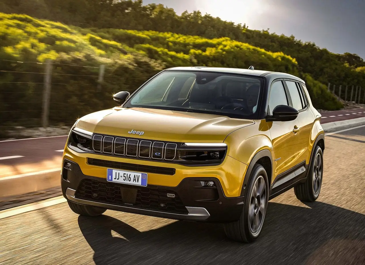 지프 어벤저 메인 이미지