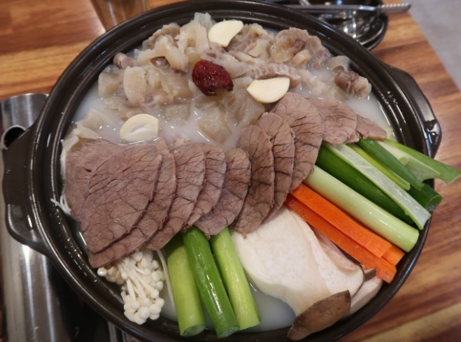 생생정보 도가니탕 곰탕 수육 불고기 육개장 장사의신 겨울보양식 서울 강북구 고향가마솥곰탕