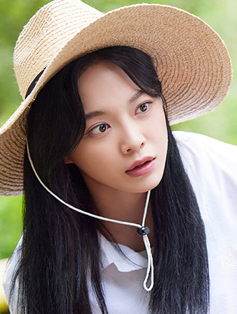 채용주 역 박하나