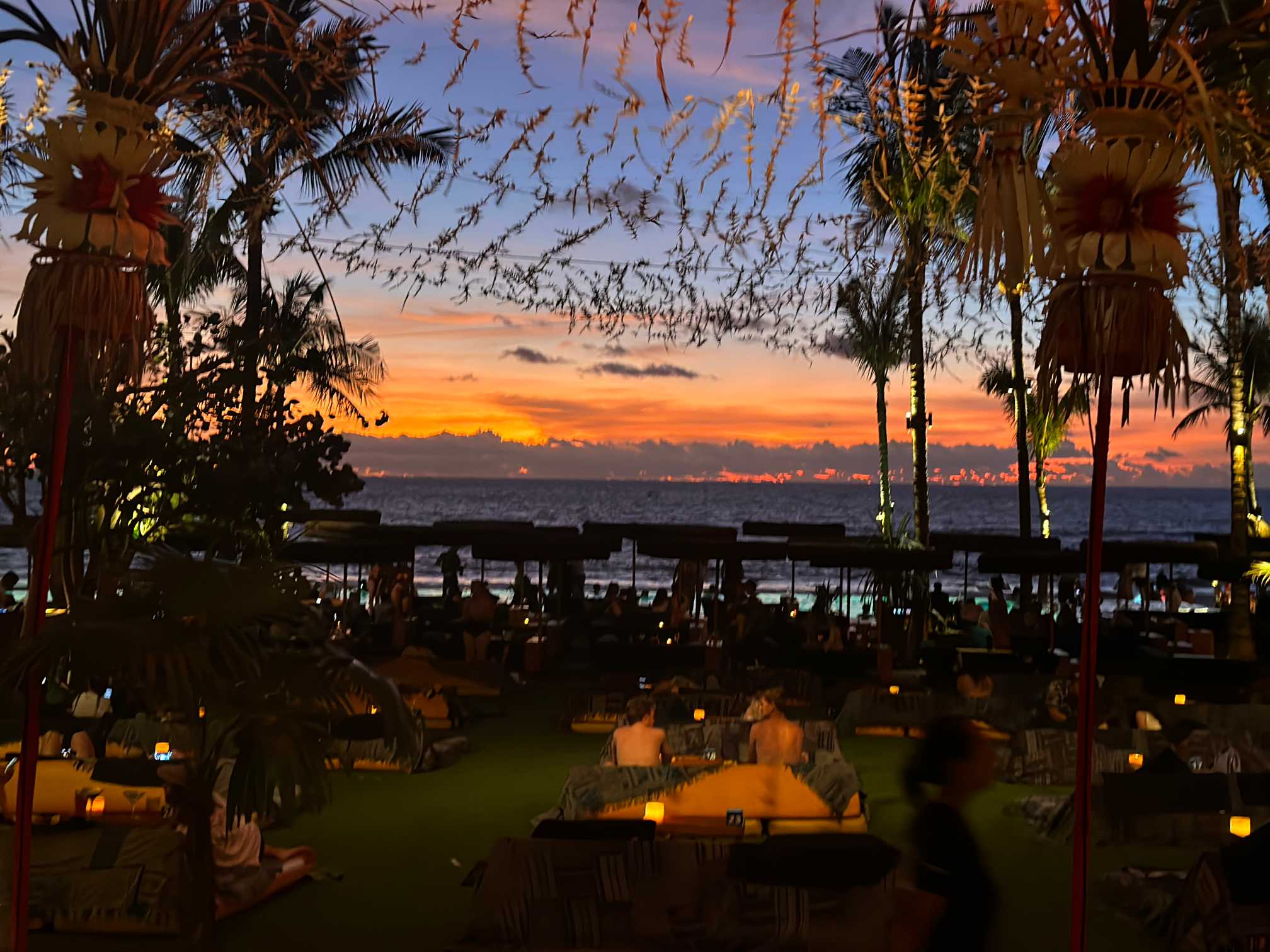 포테이토 헤드 (Potato Head Beach Club)