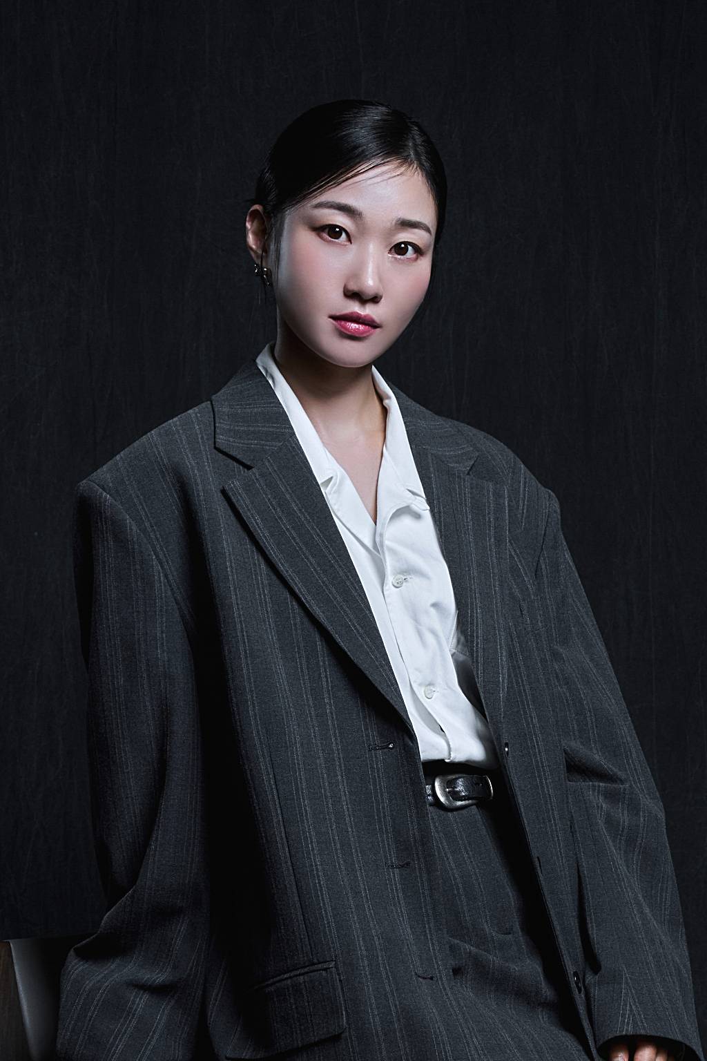 배우-하윤경