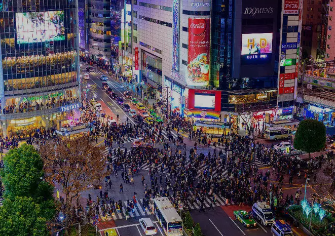 시부야 스크램블 교차로: 야경과 인생샷을 남기는 완벽 가이드
