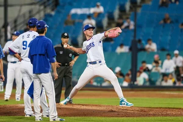 삼성 라이온즈가 외국인 선수들과의 재계약 소식 발표