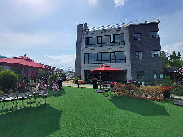 정원 야외 테이블