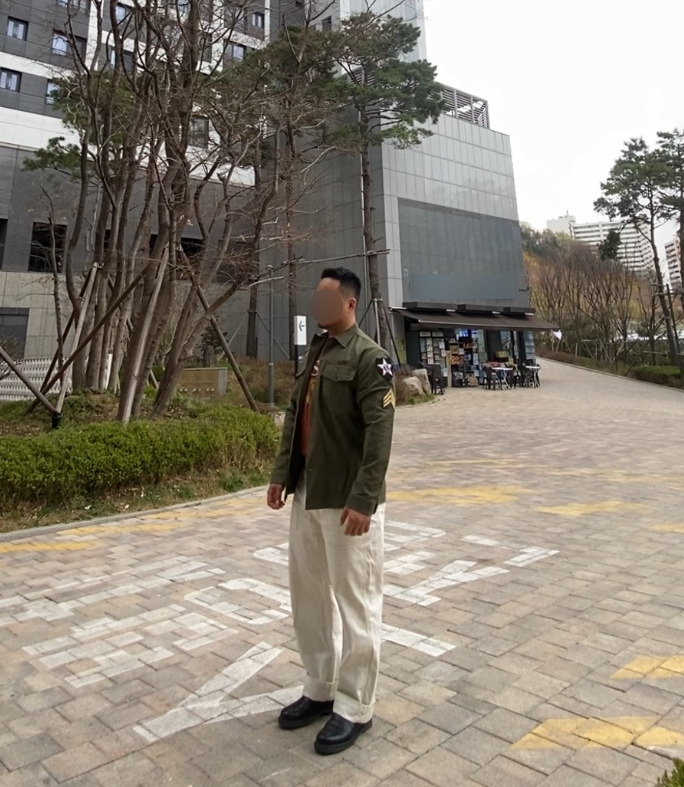 데일리룩('26. 4. 8.)논스탁 OG-107 복각패치 워크셔츠, 비전스트릿웨어 빈티지 티셔츠, 무신사스탠다드 레플리카 퍼티그 팬츠 오어슬로우ST, 닥터마틴 2976 첼시부츠