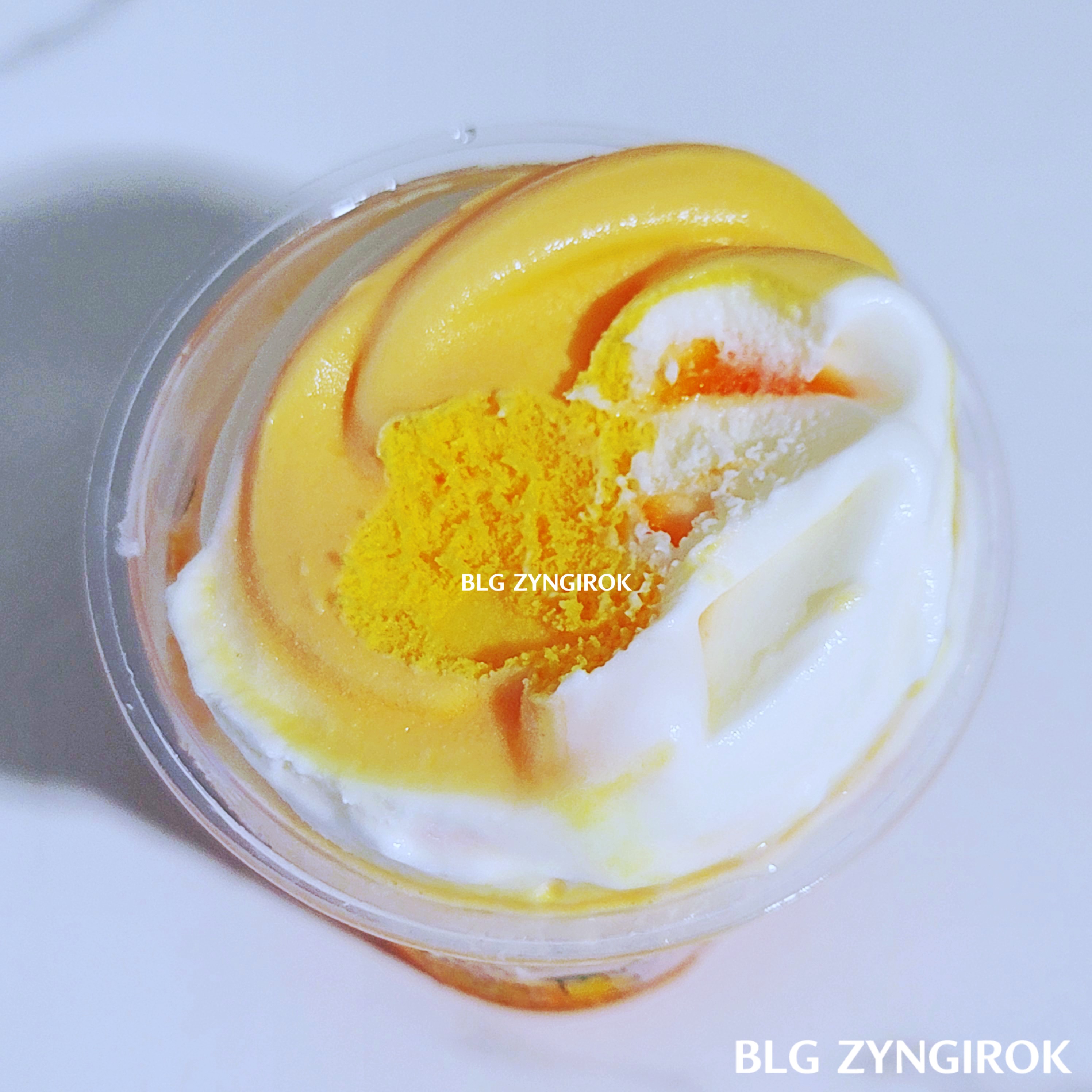 망고 쏙 파르페 빙수 질감모습이다.