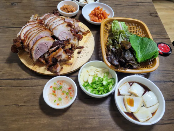 생생정보 전설의 맛 한방 족발 음식점